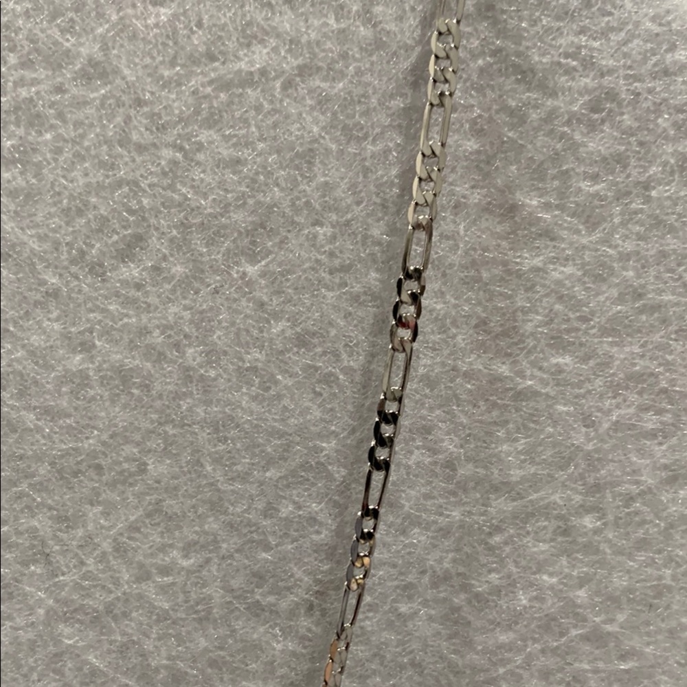 Elegant Silver Chain Necklace - Picture 2 of 4